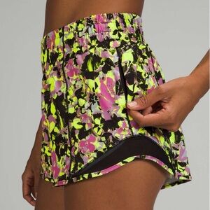 Lululemon Hotty Hot High Rise Atheltic Shorts Inflected Highlight Yellow 12
